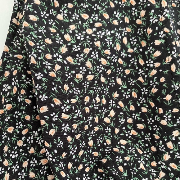 Lulu’s • Ruffled midi dress - Picture 12 of 13